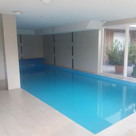 Goldal House *