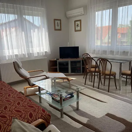 Appartamento Goldal House *