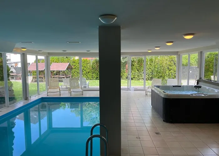 Goldal House Шиофок